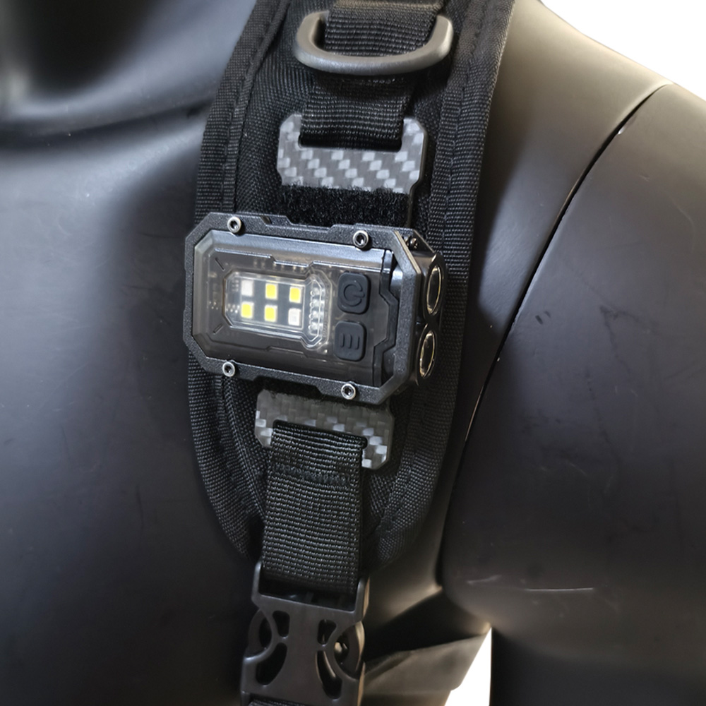 Tactical Flashlight EDC Portab - Fire Starting Kit のレビューと価格