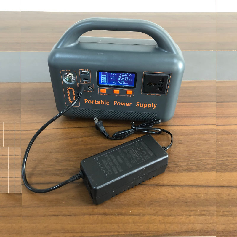 Outdoor Emergency Portable Pow - Solar Emergency Charger のレビューと価格